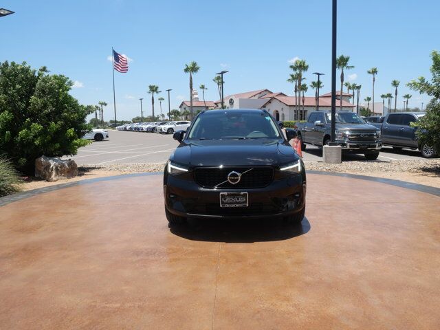 2025 Volvo XC40 Plus Dark Theme San Juan TX