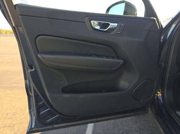 2025 Volvo XC60 2025 Volvo XC60 B5 Hybrid AWD CORE | High Performance Audio * Portland OR