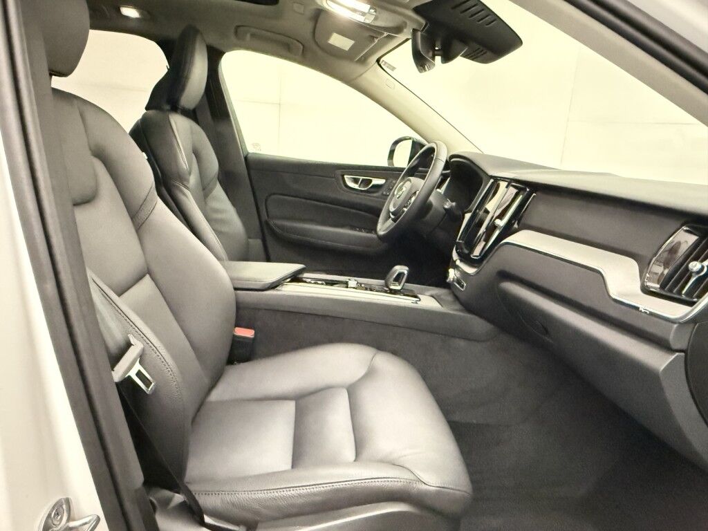 2025 Volvo XC60 AWD Plus Maumee OH