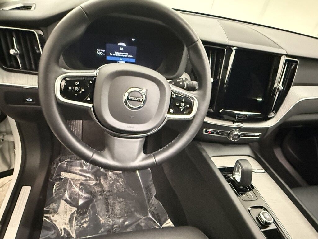 2025 Volvo XC60 AWD Plus Maumee OH