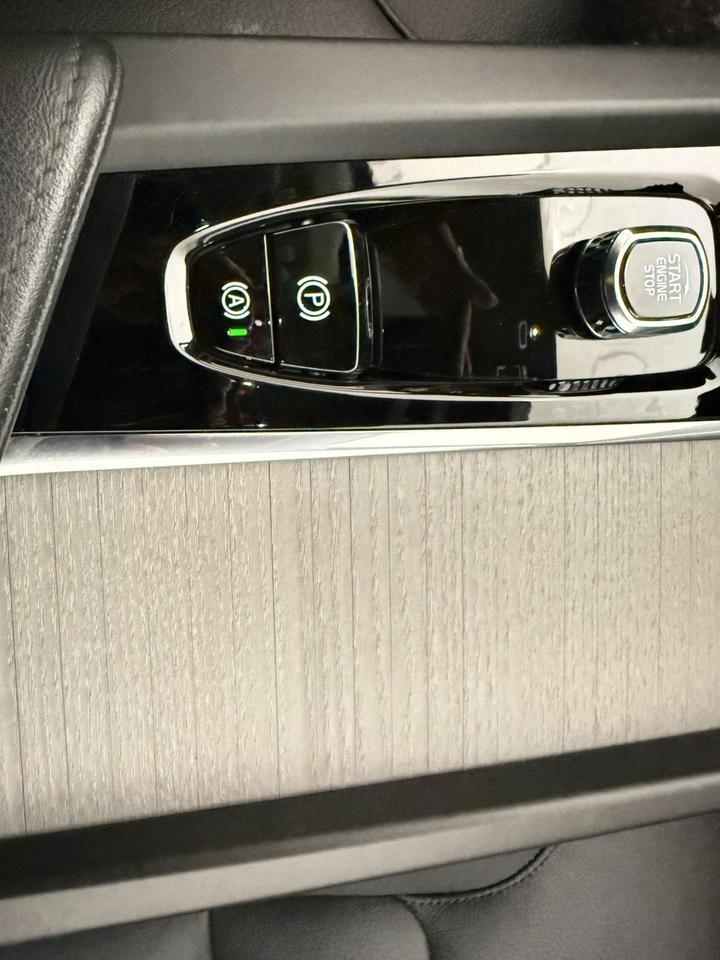 2025 Volvo XC60 AWD Plus Maumee OH