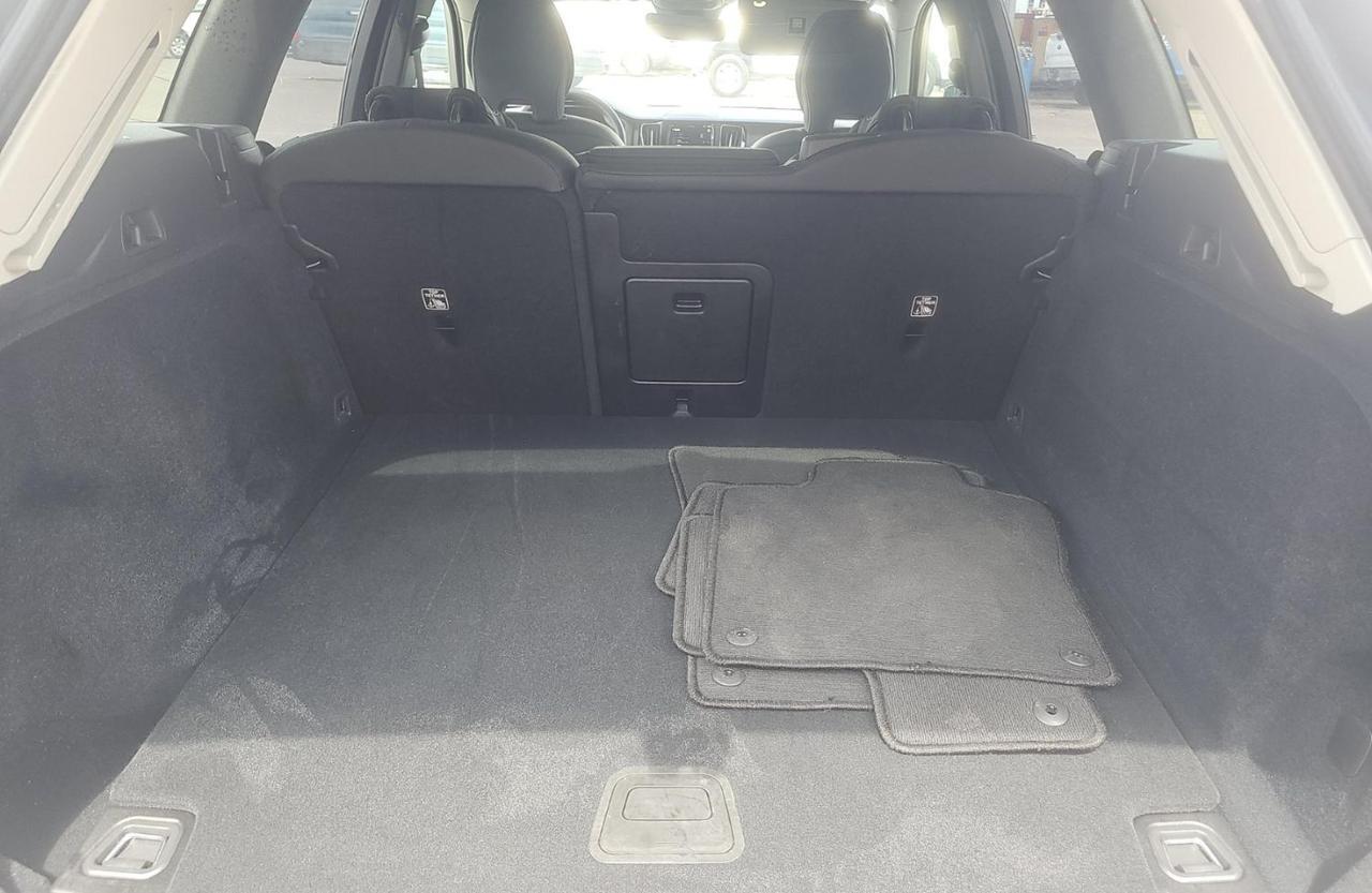 2025 Volvo XC60 B5 AWD Hybrid PLUS w/High Performance Audio, Climate Package * Portland OR