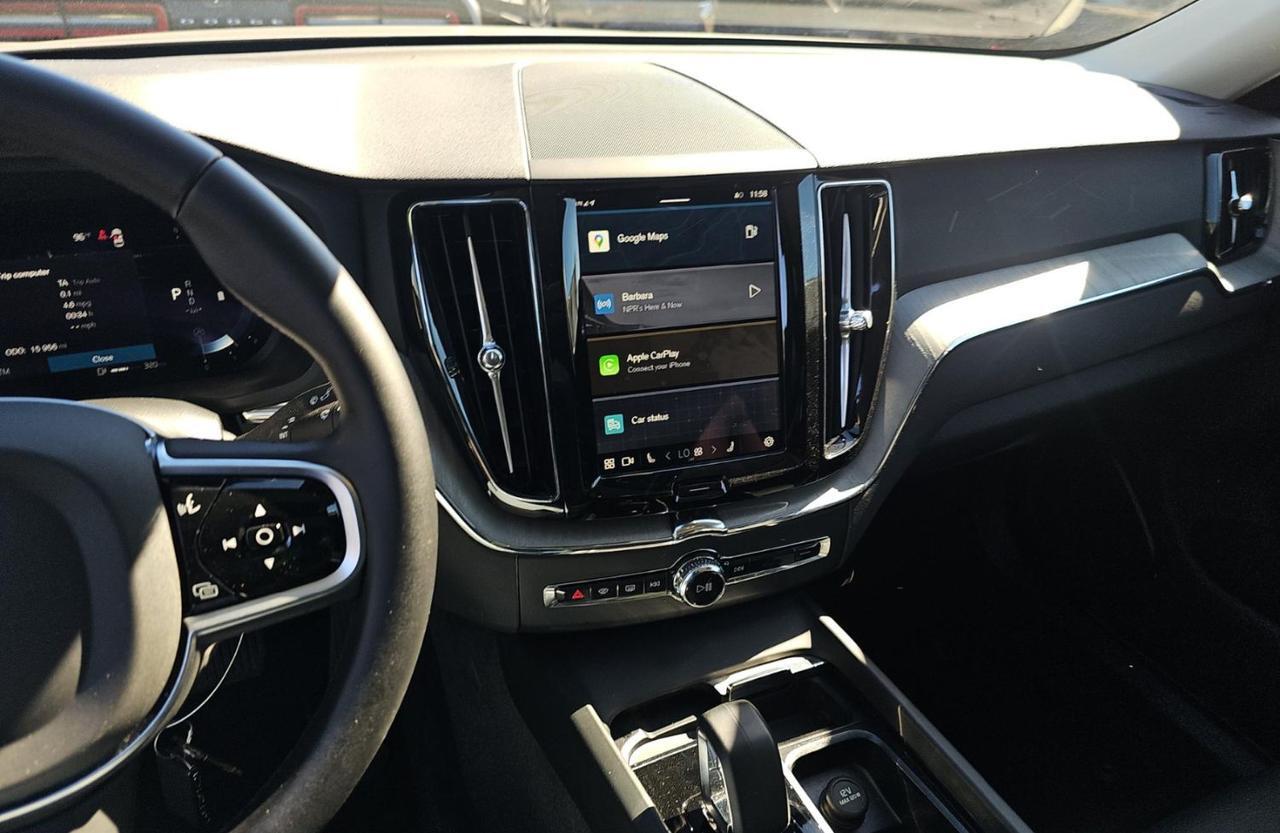 2025 Volvo XC60 B5 AWD Hybrid PLUS w/High Performance Audio, Pilot Assist, 360 Cam, Heated Leather Seats & Pano Roof Portland OR