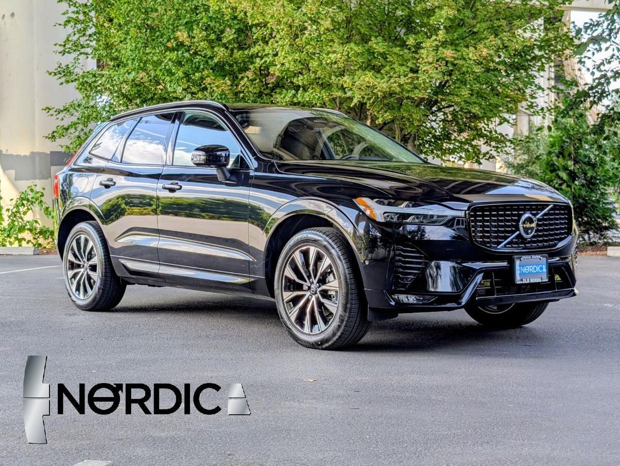 2022 Volvo XC90 T5 AWD Momentum photo 42