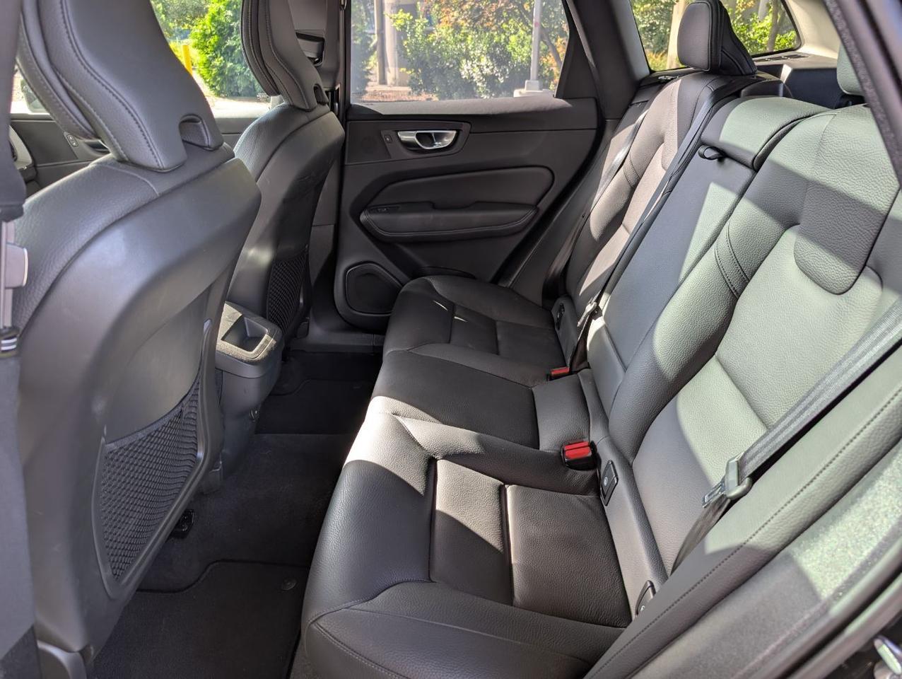 2025 Volvo XC60 B5 AWD Hybrid PLUS w/High Performance Audio, Pilot Assist, 360 Cam & Heated Leather Seats Portland OR