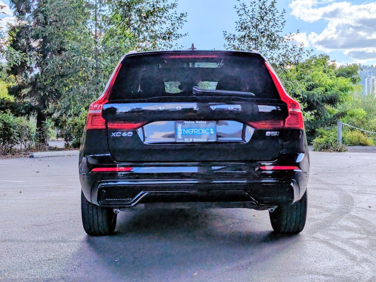 2025 Volvo XC60 B5 AWD Hybrid PLUS w/High Performance Audio, Pilot Assist, 360 Cam & Heated Leather Seats Portland OR