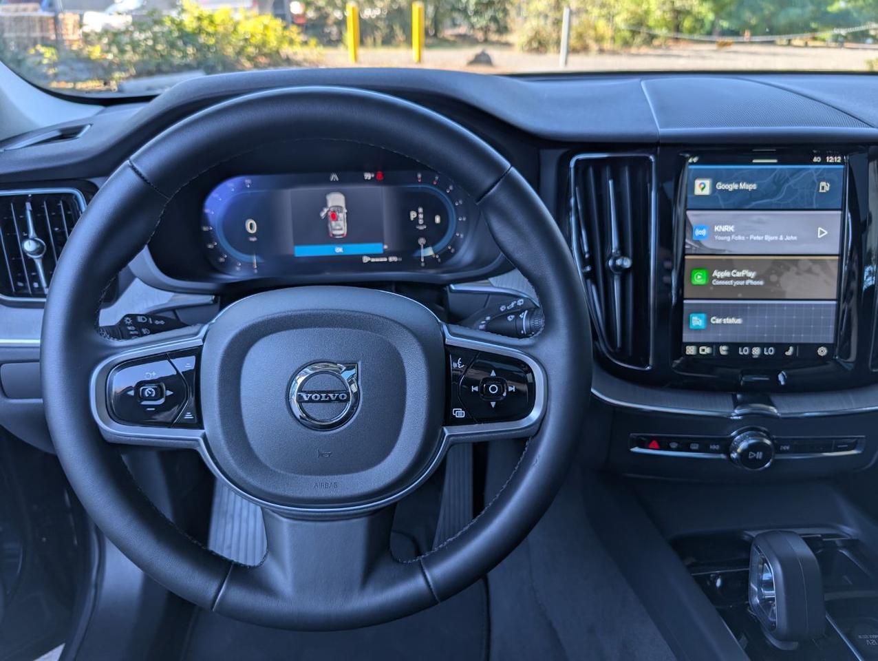2025 Volvo XC60 B5 AWD Hybrid PLUS w/High Performance Sound, Pilot Assist, 360 Cam, 4 Heated Seats & Wheel Portland OR