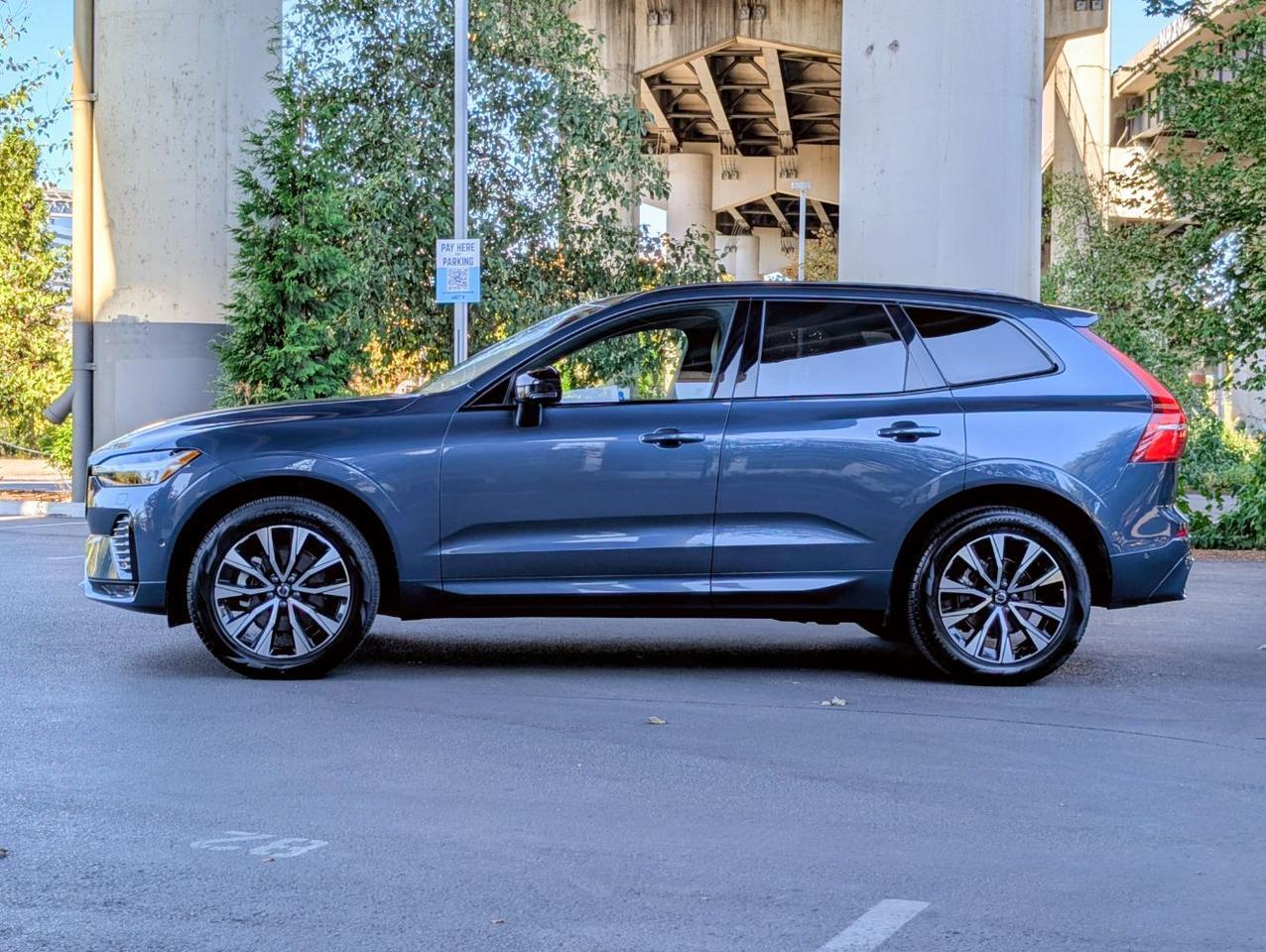 2025 Volvo XC60 B5 AWD Hybrid PLUS w/High Performance Sound, Pilot Assist, 360 Cam, 4 Heated Seats & Wheel Portland OR