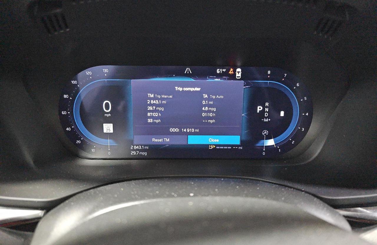 2025 Volvo XC60 B5 AWD Hybrid PLUS w/Hight Performance Sound, Pilot Assist, 360 Cam, 4 Heated Seats & Wheel Portland OR