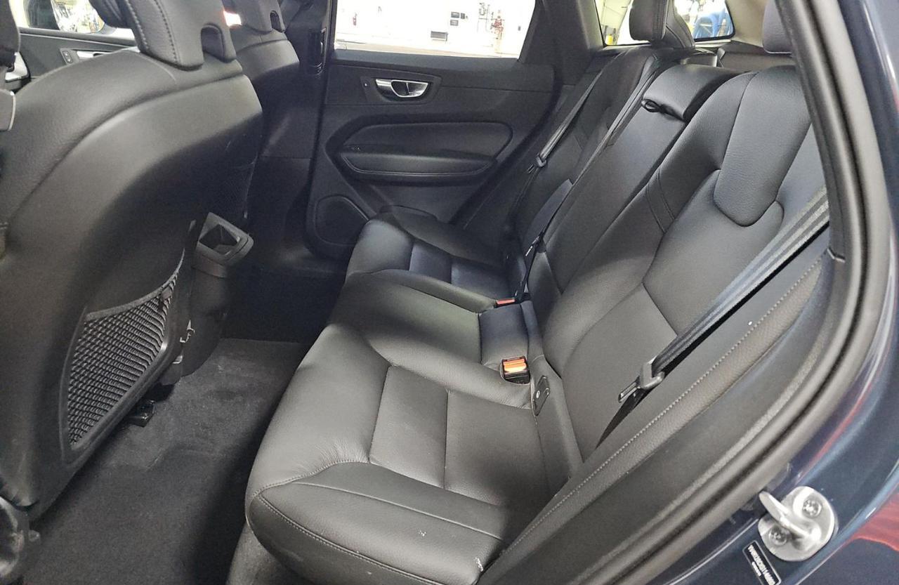 2025 Volvo XC60 B5 AWD Hybrid PLUS w/Hight Performance Sound, Pilot Assist, 360 Cam, 4 Heated Seats & Wheel Portland OR