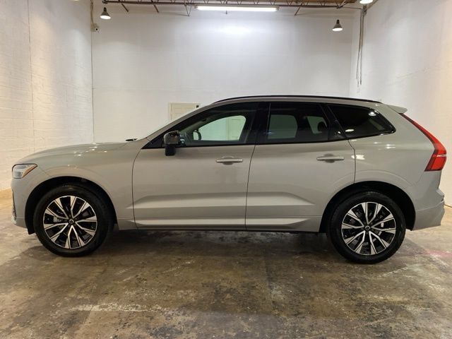 2025 Volvo XC60 B5 Core