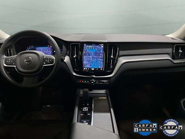 2025 Volvo XC60 B5 Core photo 12