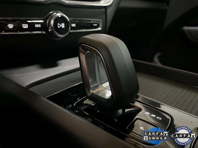 2025 Volvo XC60 B5 Core photo 46