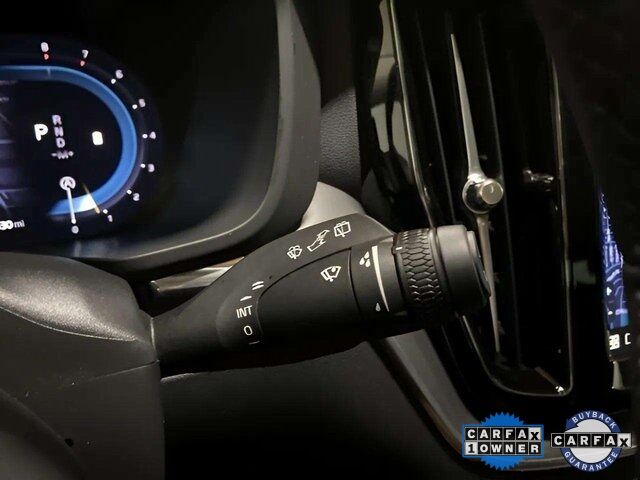 2025 Volvo XC60 B5 Core photo 33