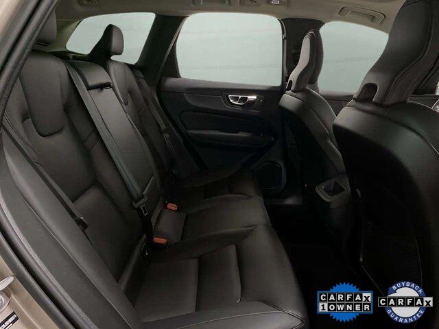 2025 Volvo XC60 B5 Core photo 21