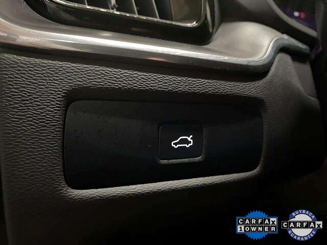 2025 Volvo XC60 B5 Core photo 27
