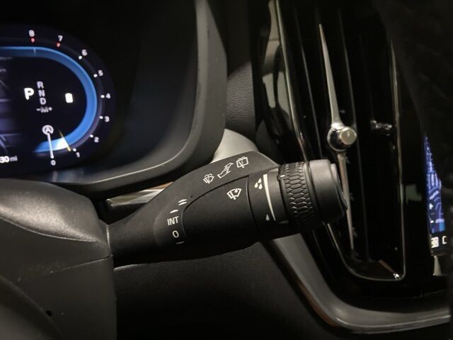 2025 Volvo XC60 B5 Core Dallas TX