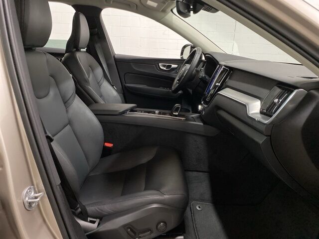 2025 Volvo XC60 B5 Core Dallas TX