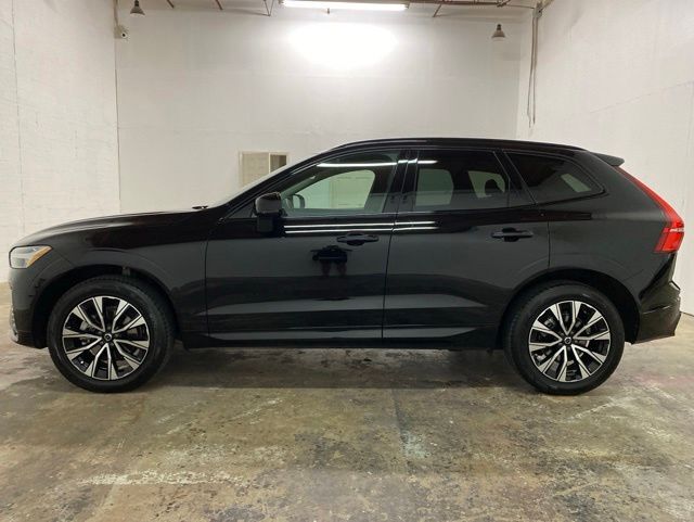 2025 Volvo XC60 B5 Core