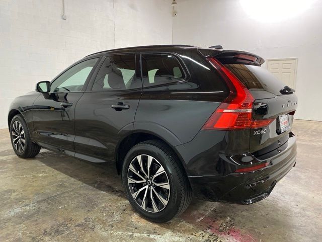 2025 Volvo XC60 B5 Core