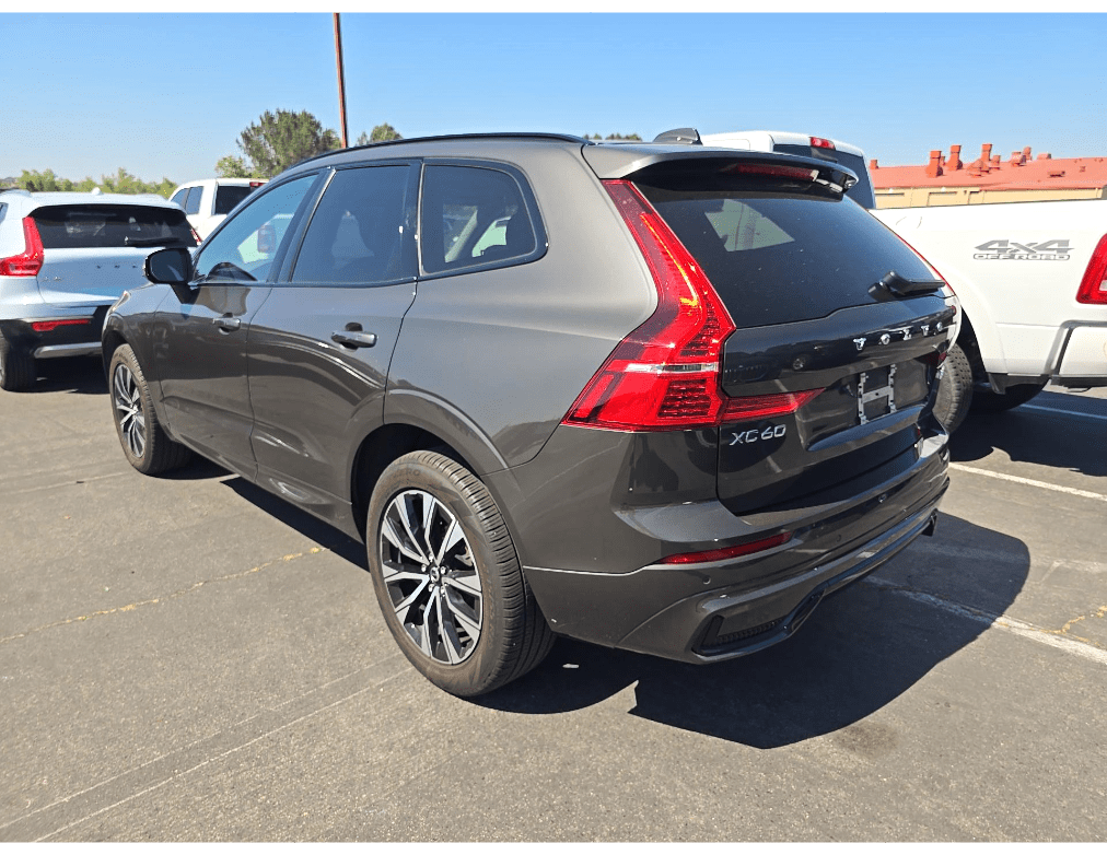 2025 Volvo XC60 B5 Core Panoramic Roof Blind Spot Assist Portland OR