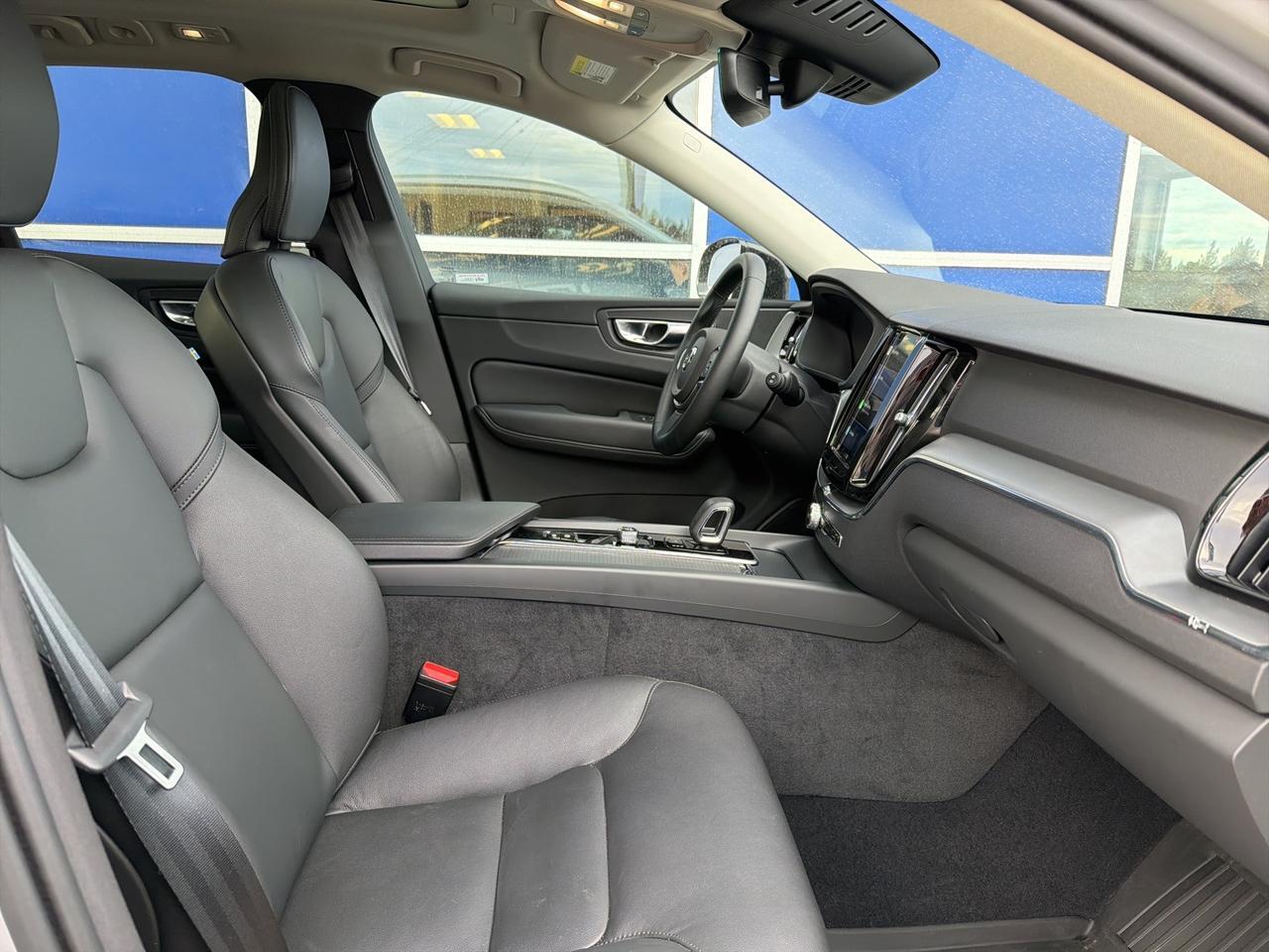 2025 Volvo XC60 B5 Core Bend OR