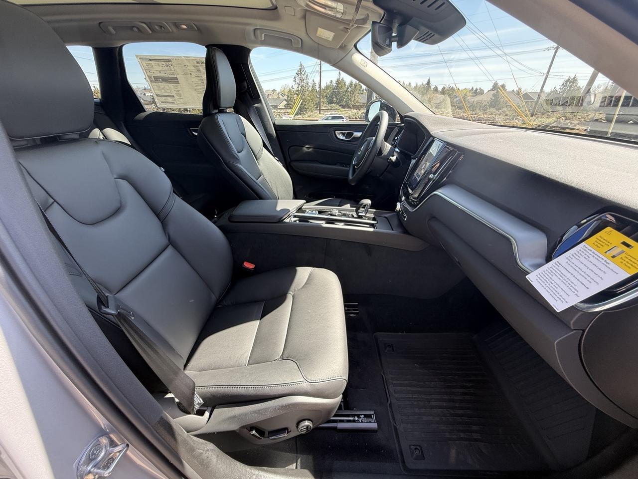 2025 Volvo XC60 B5 Core Bend OR