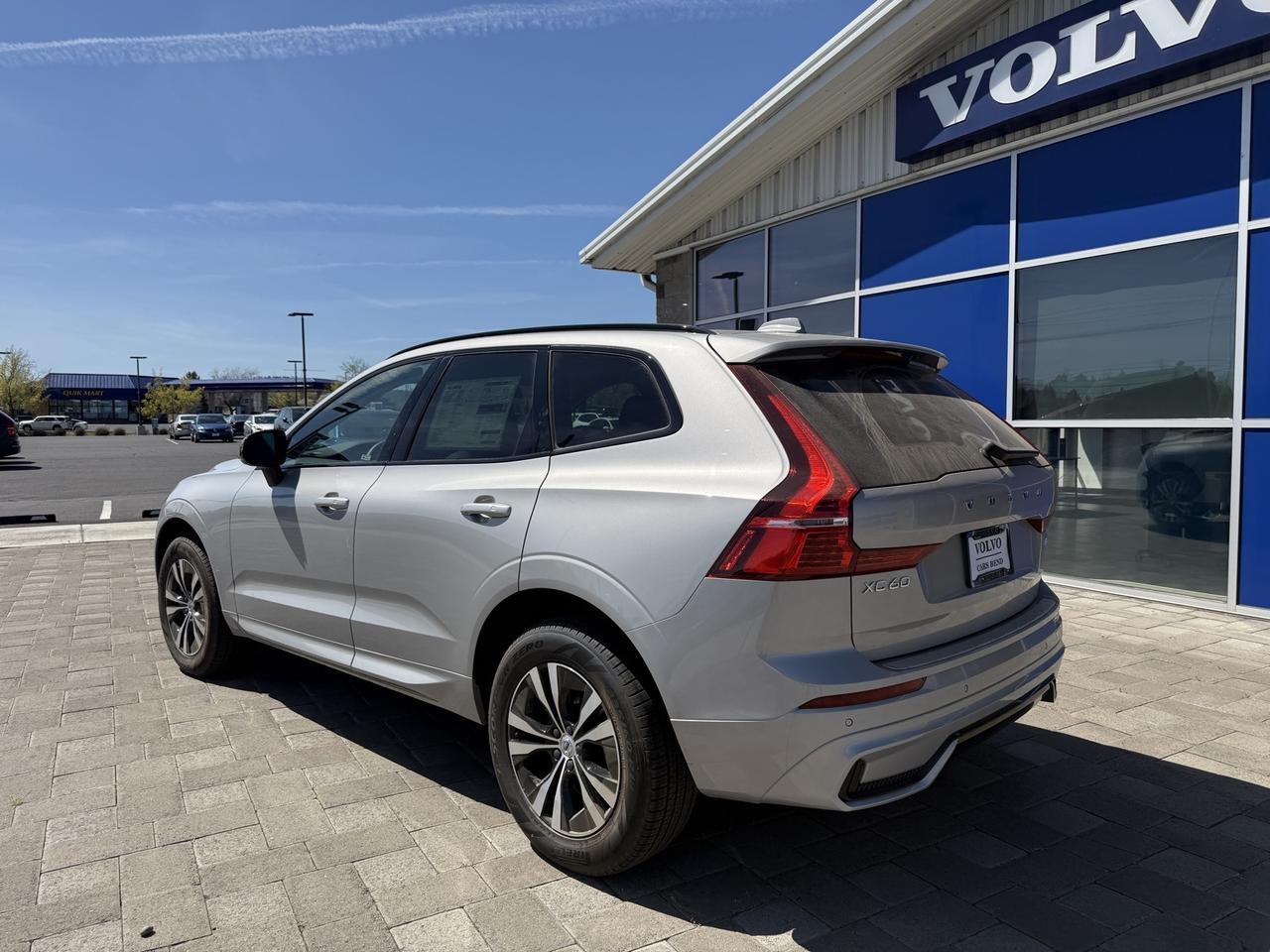 2025 Volvo XC60 B5 Core Bend OR