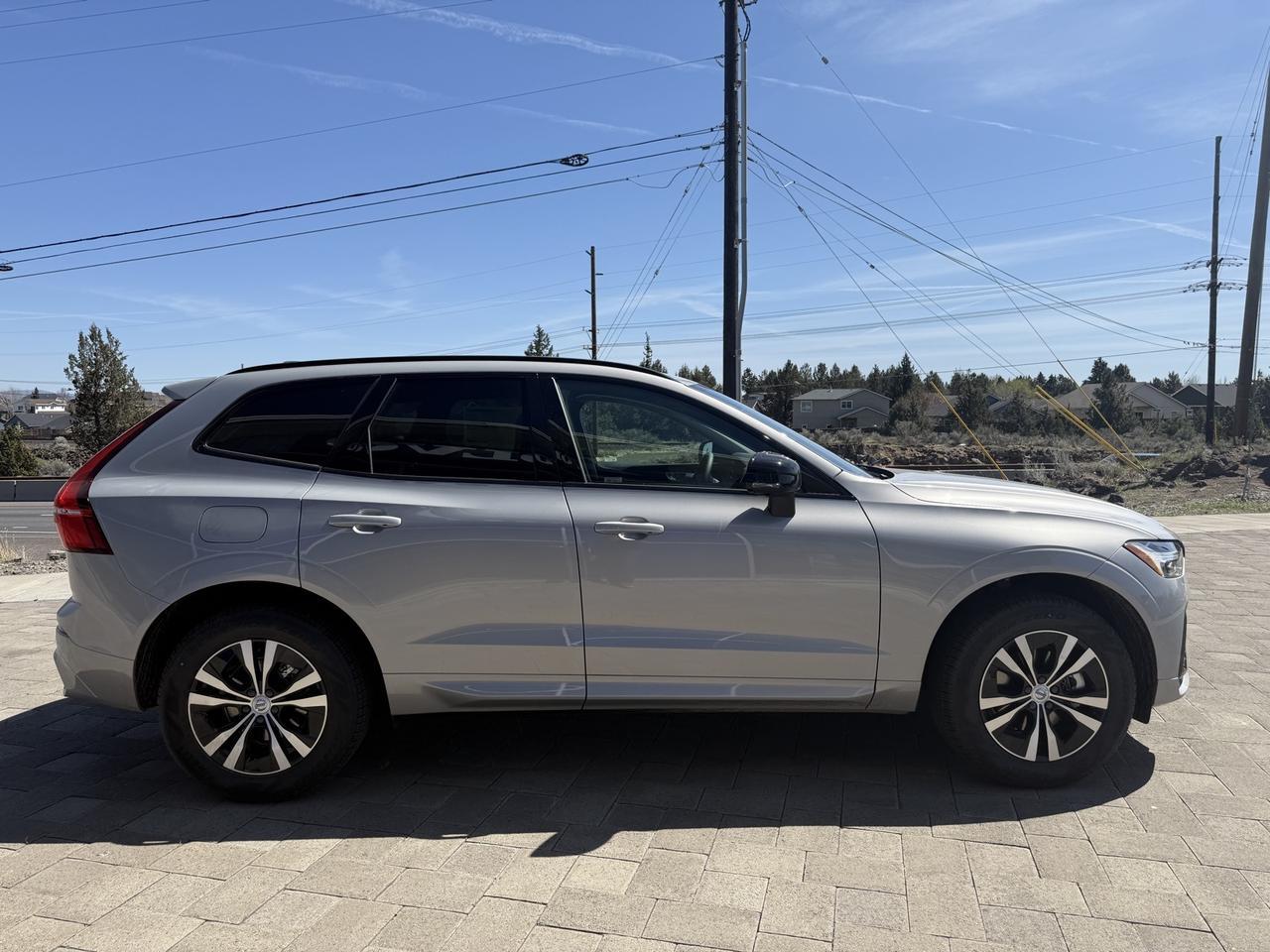 2025 Volvo XC60 B5 Core Bend OR