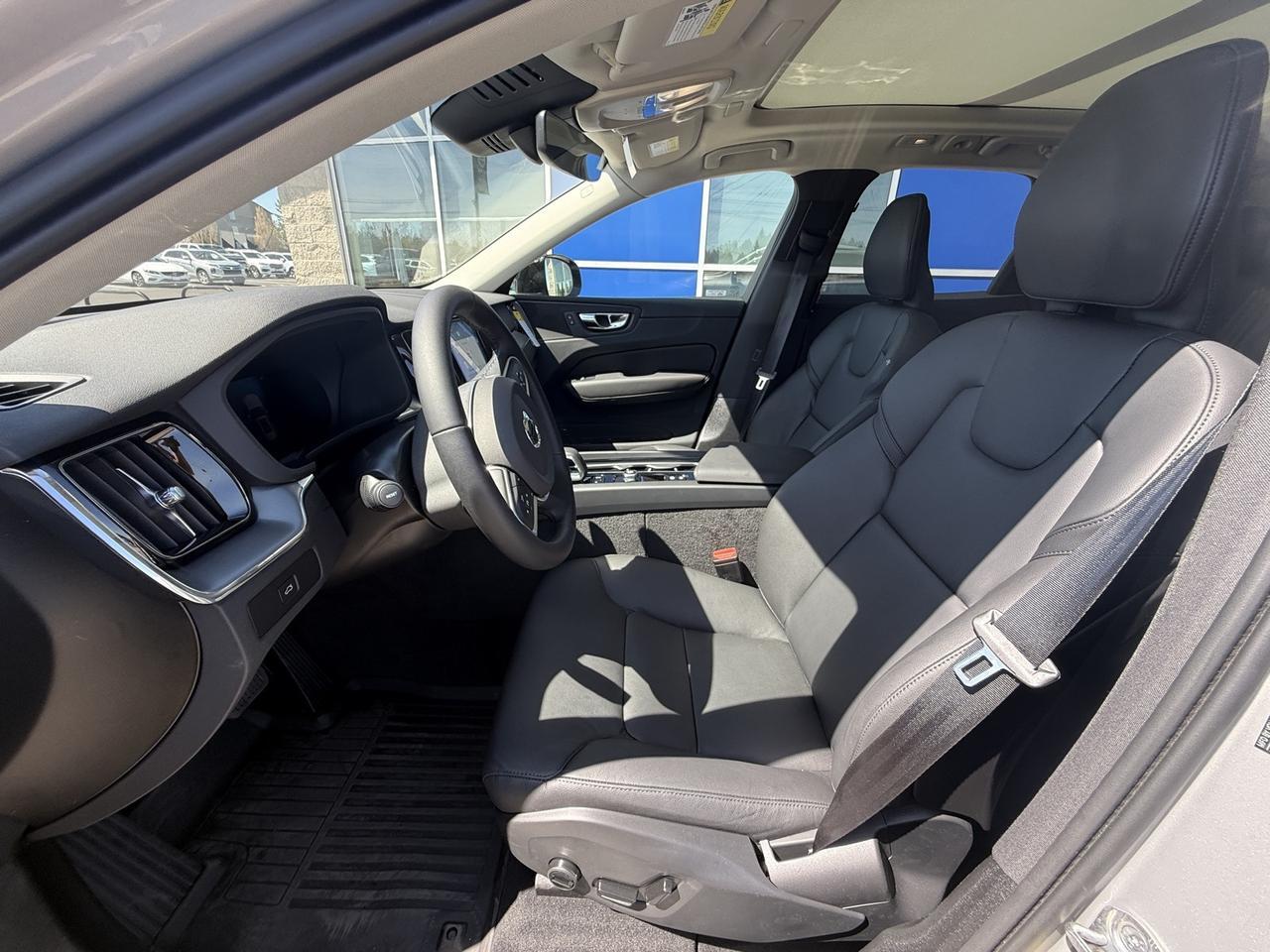 2025 Volvo XC60 B5 Core Bend OR