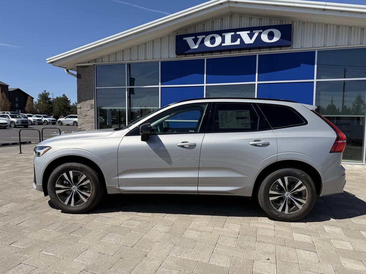 2025 Volvo XC60 B5 Core Bend OR