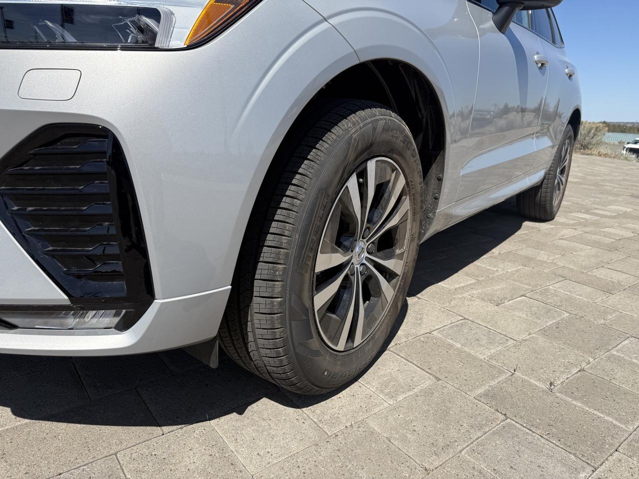 2025 Volvo XC60 B5 Core Bend OR