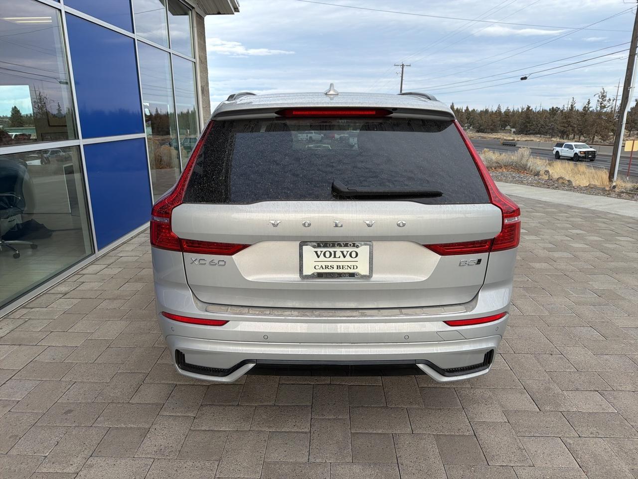 2025 Volvo XC60 B5 Core Bend OR