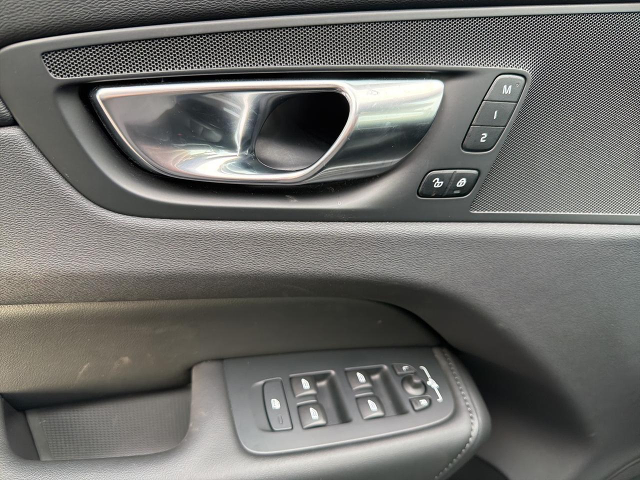 2025 Volvo XC60 B5 Core Bend OR