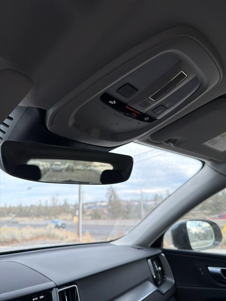 2025 Volvo XC60 B5 Core Bend OR