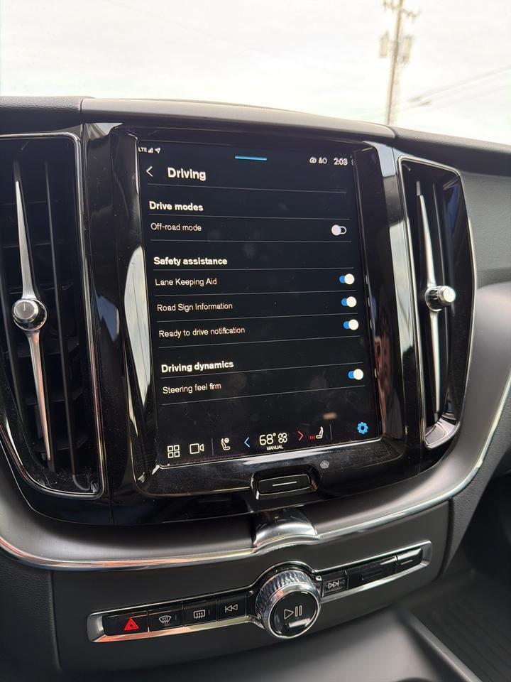 2025 Volvo XC60 B5 Core Bend OR