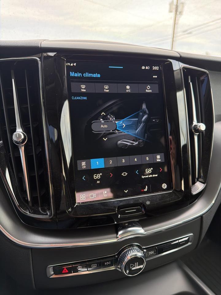 2025 Volvo XC60 B5 Core Bend OR