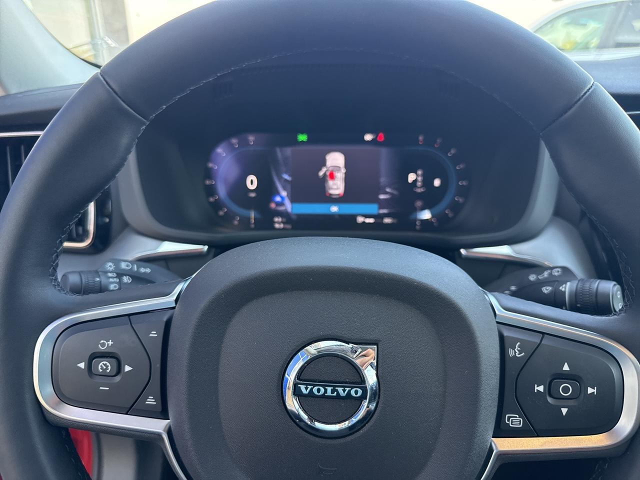 2025 Volvo XC60 B5 Core Bend OR