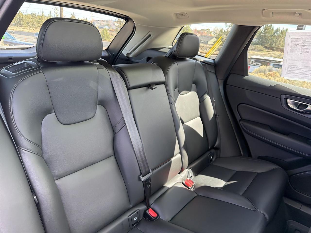 2025 Volvo XC60 B5 Core Bend OR