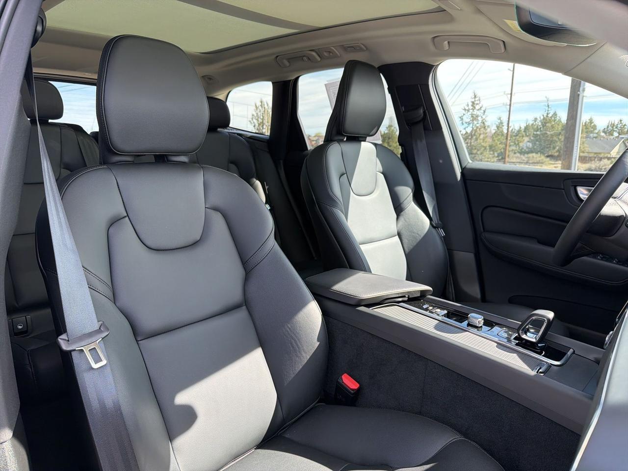 2025 Volvo XC60 B5 Core Bend OR