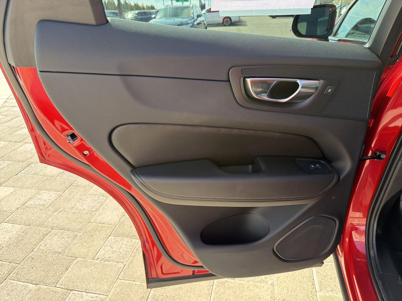 2025 Volvo XC60 B5 Core Bend OR