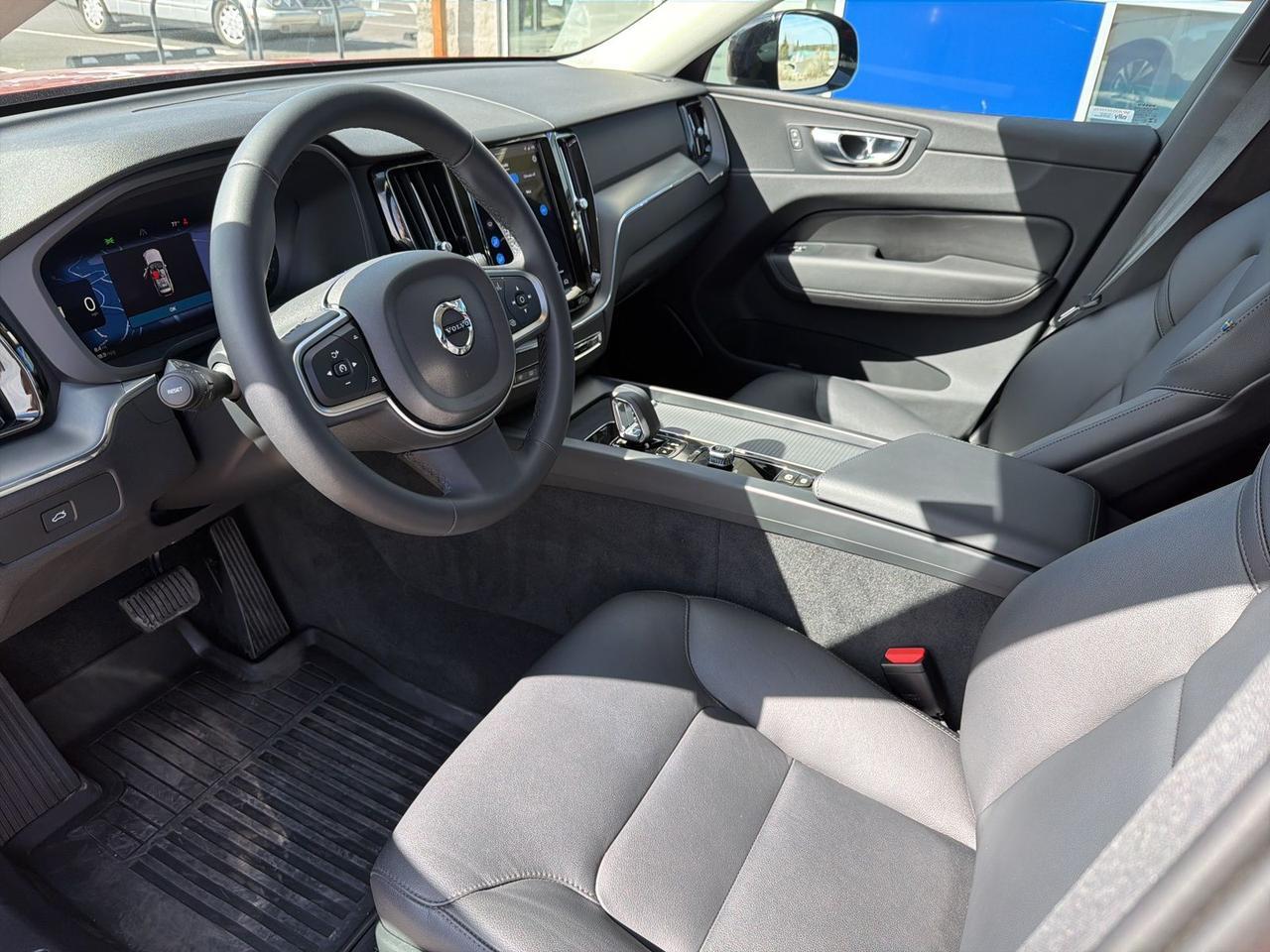 2025 Volvo XC60 B5 Core Bend OR