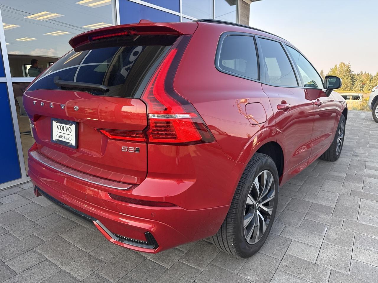2025 Volvo XC60 B5 Core Bend OR