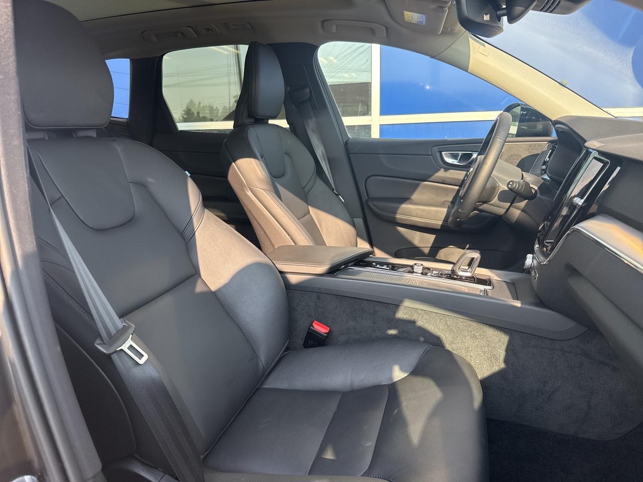 2025 Volvo XC60 B5 Core Bend OR