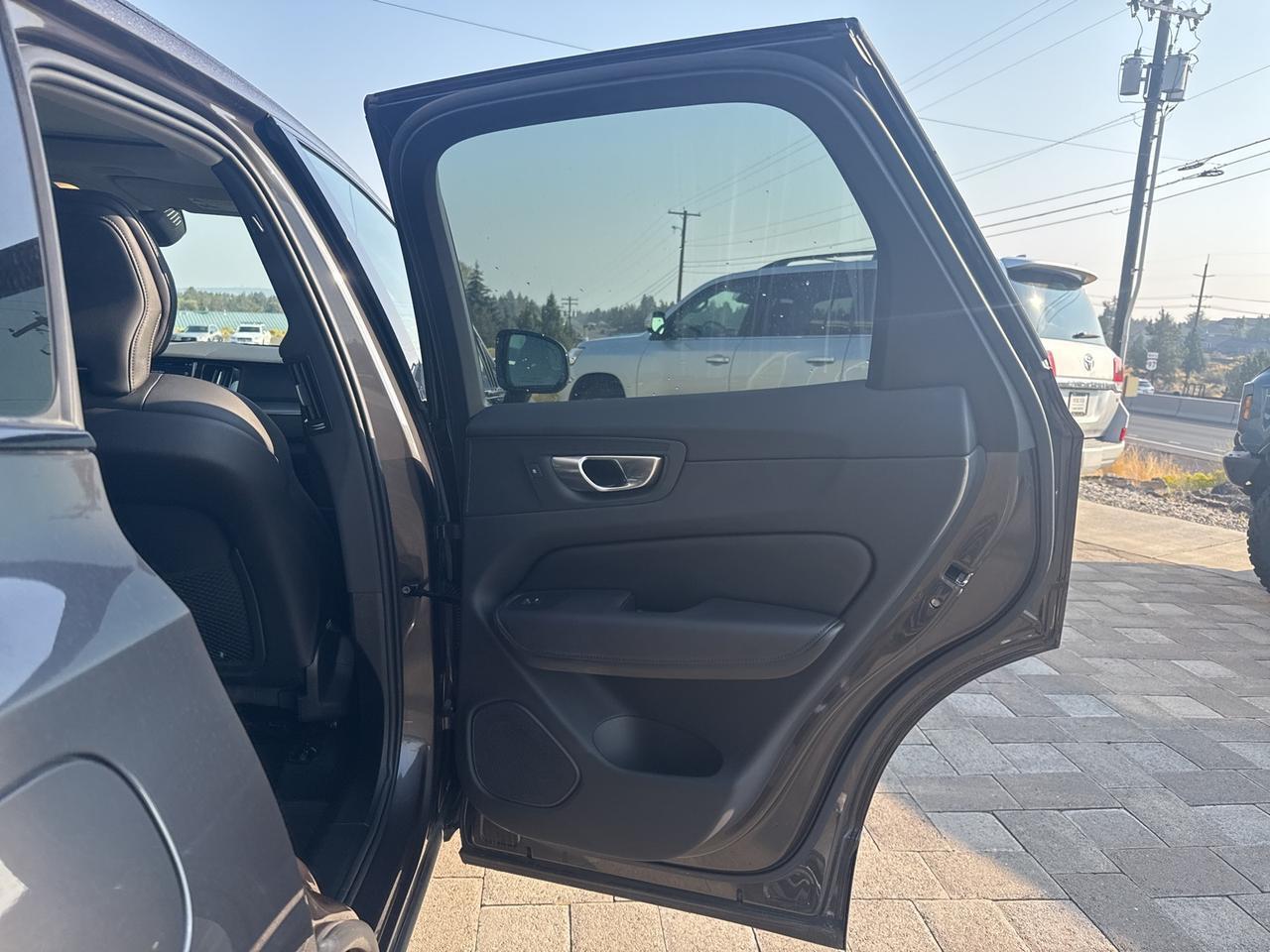 2025 Volvo XC60 B5 Core Bend OR