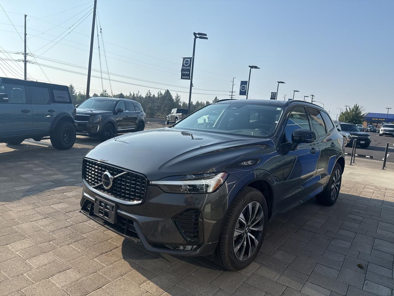 2025 Volvo XC60 B5 Core Bend OR