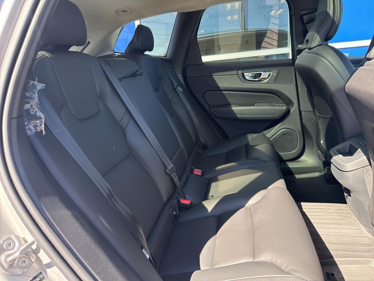 2025 Volvo XC60 B5 Core Bend OR