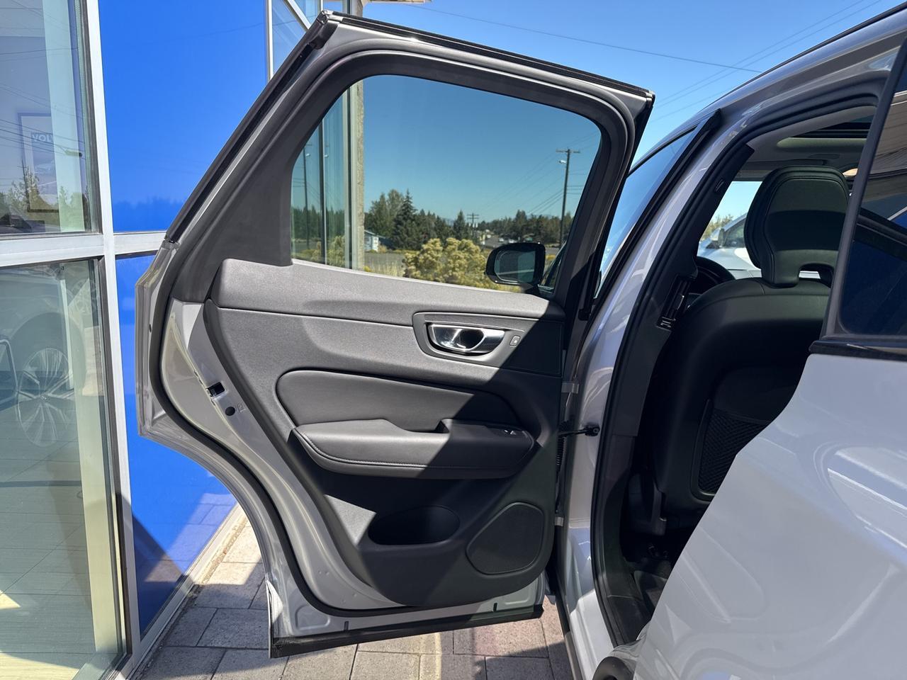 2025 Volvo XC60 B5 Core Bend OR