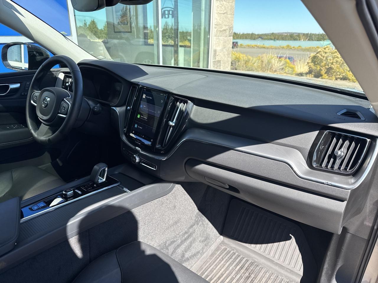 2025 Volvo XC60 B5 Core Bend OR