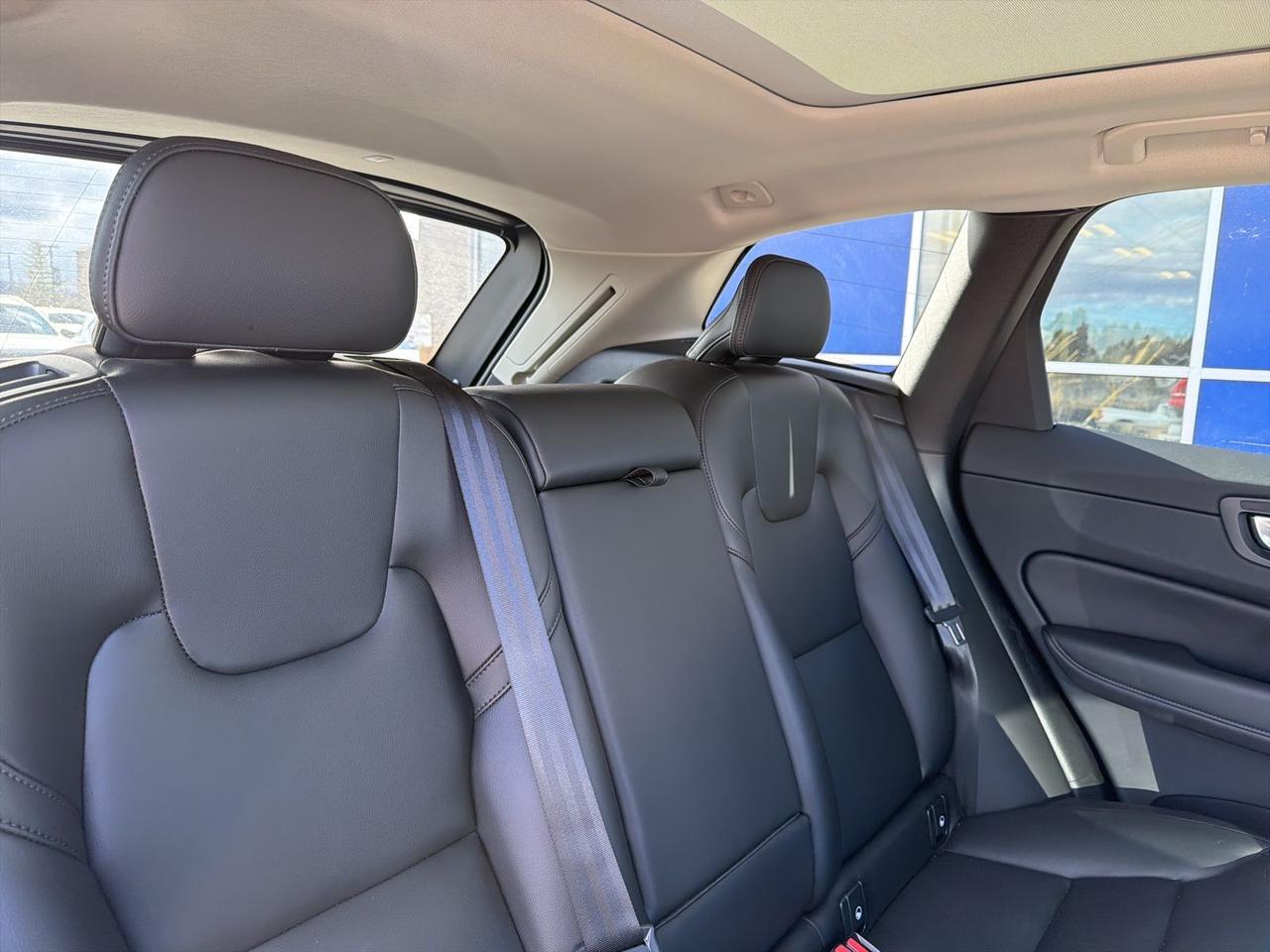 2025 Volvo XC60 B5 Core Bend OR